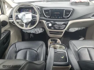 2020 Chrysler Pacifica Limited with VIN 2C4RC1GG4LR284721, listed as a Copart auction lot 48326135 with 99,463 mi miles and Salvage Title. Bid and sale history available at carsss.com. Image 8.