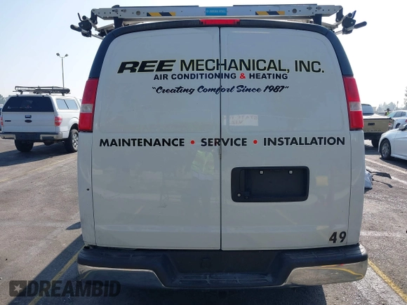 2018 Chevrolet Express Cargo with VIN 1GCWGAFP3J1343798, listed as a IAAI auction lot 40219592 with 121,288 mi miles and . Bid and sale history available at DreamBid. Image 17.