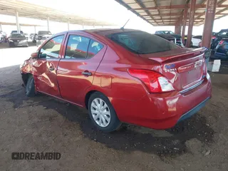 2016 Nissan Versa S z VIN 3N1CN7AP0GL840640, wystawiony jako IAAI lot #41986023 z przebiegiem Nie podano mil oraz . Historia ofert i sprzedaży dostępna na DreamBid. Obrazek 3.