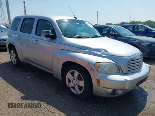 2010 Chevrolet HHR LS z VIN 3GNBAADB6AS524312, wystawiony jako IAAI lot #42445590 z przebiegiem 146 773 mil mil oraz . Historia ofert i sprzedaży dostępna na DreamBid. Obrazek 1.