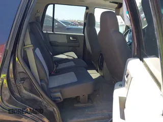 2004 Ford Expedition Special Service with VIN 1FMRU15W84LA19782, listed as a IAAI auction lot 41729791 with 256,992 mi miles. Bid and sale history available at carsss.com. Image 8.