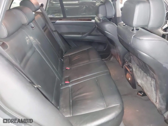 2009 BMW X5 30i with VIN 5UXFE43559L272922, listed as a IAAI auction lot 41723504 with 210,793 mi miles. Bid and sale history available at carsss.com. Image 8.