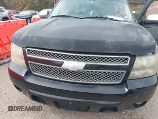 2008 Chevrolet Avalanche LTZ z VIN 3GNEC12018G291364, wystawiony jako IAAI lot #41741861 z przebiegiem 220 181 mil mil oraz . Historia ofert i sprzedaży dostępna na DreamBid. Obrazek 6.
