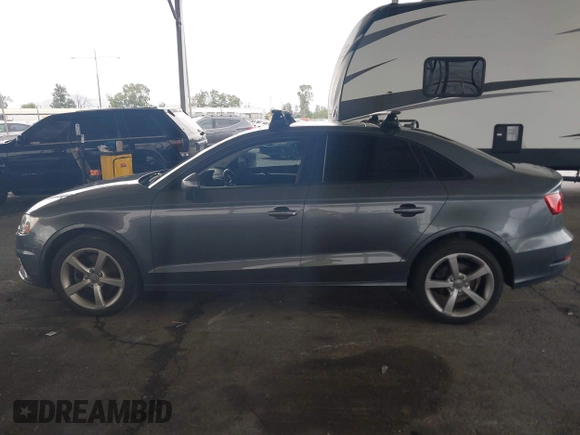 2015 Audi A3 Premium z VIN WAUACGFF3F1073735, wystawiony jako IAAI lot #42184594 z przebiegiem 104 906 mil mil oraz . Historia ofert i sprzedaży dostępna na DreamBid. Obrazek 14.