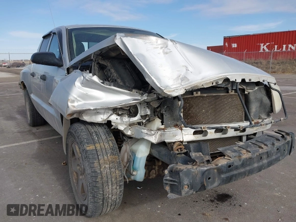 2005 Dodge Dakota SLT with VIN 1D7HW48N45S127702, listed as a IAAI auction lot 41492769 with Not Provided miles. Bid and sale history available at carsss.com. Image 6.