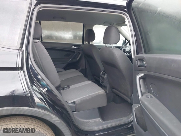 2018 Volkswagen Tiguan S with VIN 3VV1B7AX9JM091210, listed as a IAAI auction lot 41683380 with 63,627 mi miles. Bid and sale history available at carsss.com. Image 8.