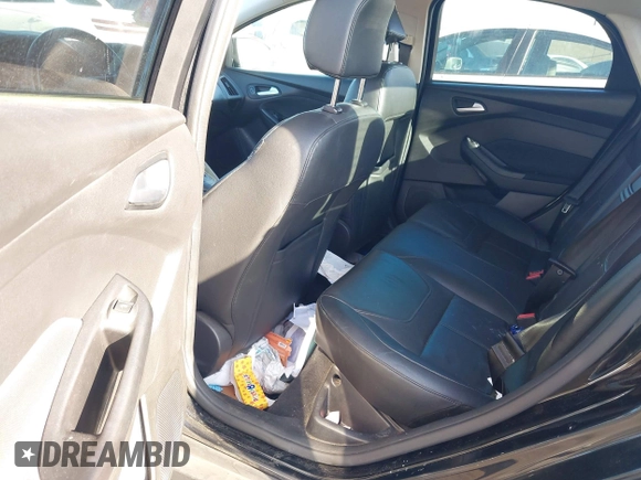 2015 Ford Focus SE with VIN 1FADP3F22FL306055, listed as a IAAI auction lot 41966475 with 139,228 mi miles. Bid and sale history available at carsss.com. Image 8.