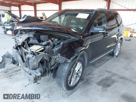 2017 Ford Explorer XLT with VIN 1FM5K7D83HGA69904, listed as a IAAI auction lot 41878052 with Not Provided miles and . Bid and sale history available at carsss.com. Image 19.