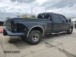 2001 Ford F-350 XL with VIN 1FTWW32F01EA68170, listed as a Copart auction lot 53516435 with 302,516 mi miles and Salvage title. Bid and sale history available at DreamBid. Image 3.