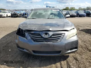 2008 Toyota Camry LE z VIN 4T4BE46K88R013921, wystawiony jako Copart lot #72229094 z przebiegiem 120 851 mil mil oraz Szkoda całkowita • Salvage title. Historia ofert i sprzedaży dostępna na DreamBid. Obrazek 5.