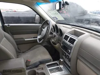 2008 Dodge Nitro SLT with VIN 1D8GT58K98W235595, listed as a IAAI auction lot 42033233 with 1 mi miles. Bid and sale history available at carsss.com. Image 5.