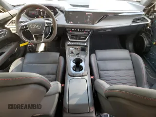 2022 Audi RS e-tron GT z VIN WAUAHBFWXN7900677, wystawiony jako Copart lot #72972794 z przebiegiem 10 839 mil mil oraz Szkody całkowita. Historia ofert i sprzedaży dostępna na DreamBid. Obrazek 8.