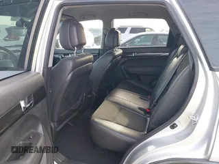 2011 Kia Sorento EX with VIN 5XYKU3A12BG076595, listed as a IAAI auction lot 41920914 with 190,751 mi miles. Bid and sale history available at carsss.com. Image 8.