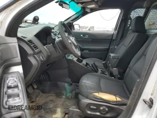 2015 Ford Utility Police Interceptor with VIN 1FM5K8AR7FGC66770, listed as a Copart auction lot 61900984 with 278,249 mi miles and Salvage Title. Bid and sale history available at carsss.com. Image 7.