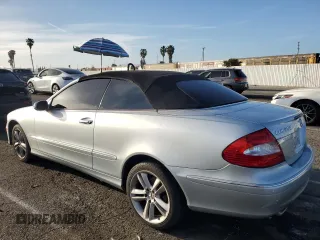 2007 Mercedes-Benz CLK 350 с VIN WDBTK56F57T081021, выставлен на аукционе Copart как лот 47818595 с пробегом 68 008 миль миль и Списание • Salvage title. История ставок и продаж доступна на DreamBid. Изображение 2.