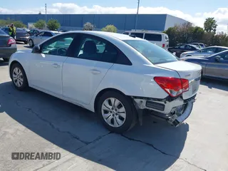 2014 Chevrolet Cruze LS z VIN 1G1PA5SH0E7126636, wystawiony jako IAAI lot #41949492 z przebiegiem 119 658 mil mil oraz . Historia ofert i sprzedaży dostępna na DreamBid. Obrazek 3.