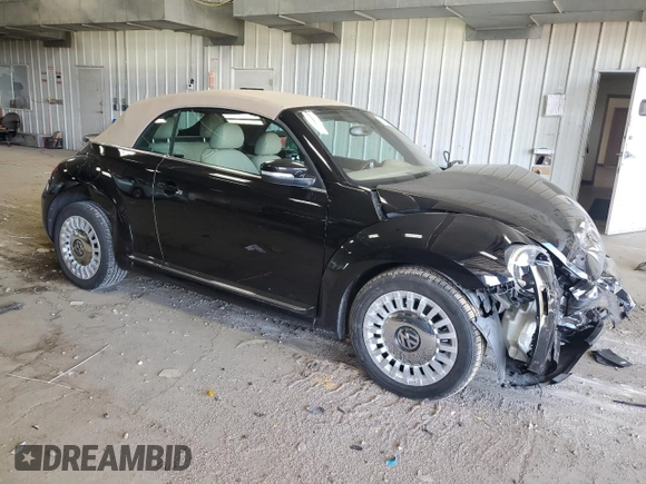 2013 Volkswagen Beetle 2.5L с VIN 3VW5P7AT5DM811974, выставлен на аукционе Copart как лот 56853015 с пробегом 68 959 миль миль и На запчасти • Non repairable. История ставок и продаж доступна на DreamBid. Изображение 4.