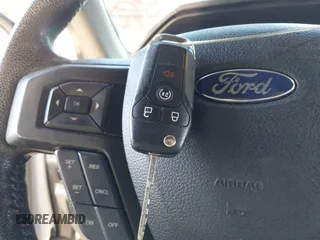 2015 Ford F-150 XLT z VIN 1FTEX1E87FFD13249, wystawiony jako IAAI lot #41214373 z przebiegiem 66 076 mil mil oraz . Historia ofert i sprzedaży dostępna na DreamBid. Obrazek 11.
