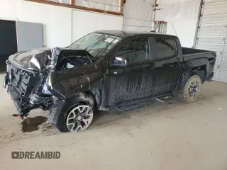 2021 GMC Canyon 4WD AT4 z VIN 1GTG6FEN9M1118648, wystawiony jako Copart lot #46787005 z przebiegiem 30 368 mil mil oraz Szkoda całkowita • Salvage title. Historia ofert i sprzedaży dostępna na DreamBid. Obrazek 1.