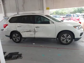 2019 Nissan Pathfinder SV z VIN 5N1DR2MN5KC627198, wystawiony jako IAAI lot #42209161 z przebiegiem 62 801 mil mil oraz . Historia ofert i sprzedaży dostępna na DreamBid. Obrazek 14.