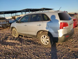 2011 Kia Sorento LX with VIN 5XYKT3A16BG153987, listed as a Copart auction lot 88660705 with 162,317 mi miles and Salvage Title. Bid and sale history available at DreamBid. Image 2.