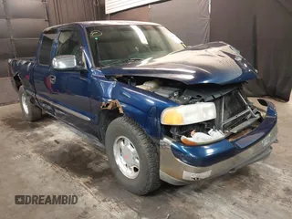2001 GMC Sierra 1500 SLE with VIN 2GTEC19T111170454, listed as a IAAI auction lot 42050024 with Not provided miles and . Bid and sale history available at DreamBid. Image 1.