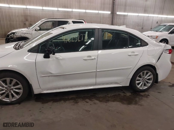 2024 Toyota Corolla LE with VIN 5YFB4MDE1RP213407, listed as a IAAI auction lot 41625277 with 3,948 mi miles. Bid and sale history available at carsss.com. Image 6.