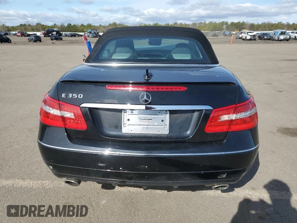 2013 Mercedes-Benz E 350 z VIN WDDKK5KF9DF185188, wystawiony jako Copart lot #52622995 z przebiegiem 89 391 mil mil oraz Szkoda całkowita • Salvage title. Historia ofert i sprzedaży dostępna na DreamBid. Obrazek 6.