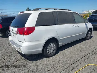 2007 Toyota Sienna CE z VIN 5TDZK23C67S012339, wystawiony jako IAAI lot #42360190 z przebiegiem 207 316 mil mil oraz . Historia ofert i sprzedaży dostępna na DreamBid. Obrazek 4.