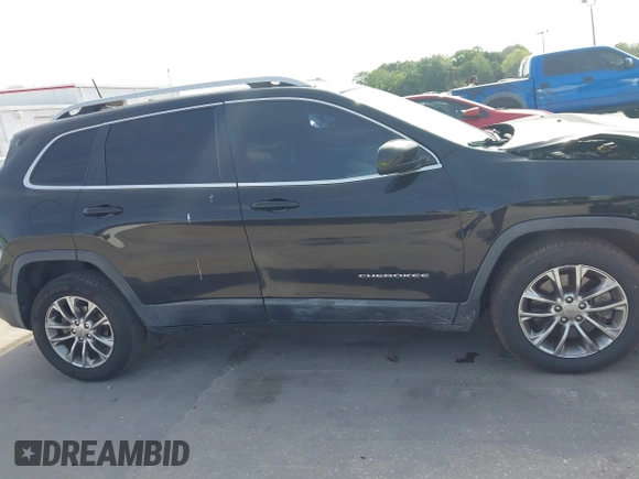 2019 Jeep Cherokee Latitude Plus with VIN 1C4PJLLN6KD172128, listed as a IAAI auction lot 42074740 with 106,953 mi miles and . Bid and sale history available at DreamBid. Image 13.