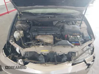 2004 Toyota Camry LE z VIN 4T1BE32K54U380439, wystawiony jako IAAI lot #42226118 z przebiegiem 262 644 mil mil oraz . Historia ofert i sprzedaży dostępna na DreamBid. Obrazek 10.