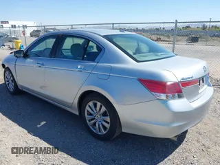 2012 Honda Accord EX-L z VIN 1HGCP3F83CA036921, wystawiony jako IAAI lot #42014786 z przebiegiem 184 366 mil mil oraz . Historia ofert i sprzedaży dostępna na DreamBid. Obrazek 3.