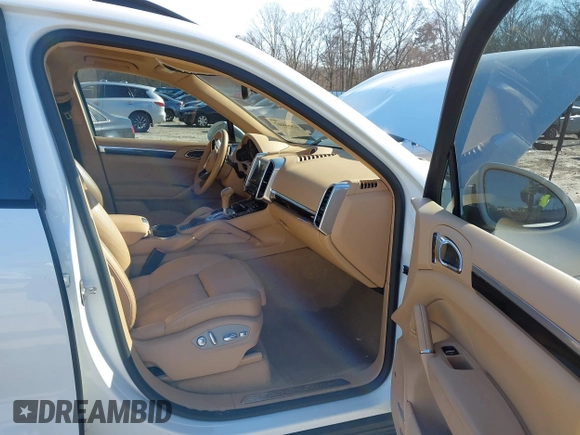 2017 Porsche Cayenne with VIN WP1AA2A24HKA86733, listed as a IAAI auction lot 41499407 with 94,004 mi miles. Bid and sale history available at carsss.com. Image 5.