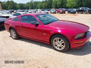 2006 Ford Mustang GT Deluxe with VIN 1ZVHT82H265256192, listed as a IAAI auction lot 42479963 with 181,111 mi miles and . Bid and sale history available at DreamBid. Image 1.