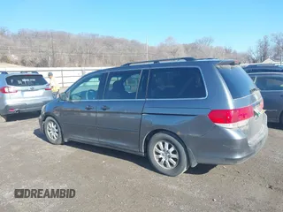 2010 Honda Odyssey EX-L with VIN 5FNRL3H68AB038541, listed as a IAAI auction lot 41813473 with 206,914 mi miles. Bid and sale history available at carsss.com. Image 3.