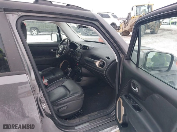 2016 Jeep Renegade Limited with VIN ZACCJADT5GPD52371, listed as a IAAI auction lot 41637114 with 175,162 mi miles. Bid and sale history available at carsss.com. Image 5.