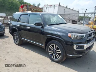 2022 Toyota 4Runner Limited z VIN JTEKU5JR9N5990191, wystawiony jako IAAI lot #42403042 z przebiegiem 36 707 mil mil oraz . Historia ofert i sprzedaży dostępna na DreamBid. Obrazek 1.