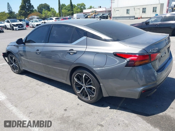 2024 Nissan Altima SR with VIN 1N4BL4CV6RN377307, listed as a IAAI auction lot 42229384 with 8,117 mi miles and . Bid and sale history available at DreamBid. Image 3.