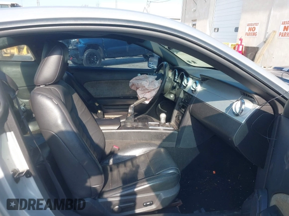 2009 Ford Mustang GT with VIN 1ZVHT82H795128079, listed as a IAAI auction lot 41727791 with 131,495 mi miles and . Bid and sale history available at DreamBid. Image 5.