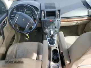 2010 Land Rover LR2 HSE z VIN SALFR2BN7AH185745, wystawiony jako Copart lot #47870395 z przebiegiem 175 661 mil mil oraz Szkoda całkowita • Salvage title. Historia ofert i sprzedaży dostępna na DreamBid. Obrazek 8.