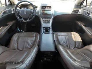 2014 Lincoln MKZ Hybrid z VIN 3LN6L2LU1ER821882, wystawiony jako Copart lot #62751275 z przebiegiem 260 413 mil mil oraz Nie do naprawy • Non repairable. Historia ofert i sprzedaży dostępna na DreamBid. Obrazek 8.