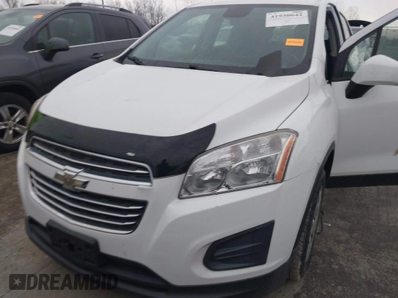2016 Chevrolet Trax LS with VIN KL7CJKSBXGB647909, listed as a IAAI auction lot 41930642 with 112,063 mi miles. Bid and sale history available at carsss.com. Image 6.
