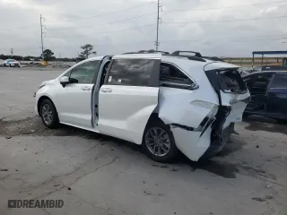 2024 Toyota Sienna XLE with VIN 5TDYRKEC0RS198998, listed as a Copart auction lot 78464144 with 8,964 mi miles and Salvage Title. Bid and sale history available at carsss.com. Image 2.