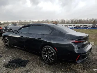 2023 BMW 7 Series 760i xDrive z VIN WBA33EJ00PCN22844, wystawiony jako Copart lot #47790414 z przebiegiem Nie podano mil oraz Szkoda całkowita • Salvage title. Historia ofert i sprzedaży dostępna na DreamBid. Obrazek 2.