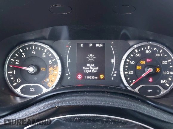 2017 Jeep Renegade Latitude with VIN ZACCJABB6HPG45899, listed as a IAAI auction lot 41531935 with 110,533 mi miles. Bid and sale history available at carsss.com. Image 7.