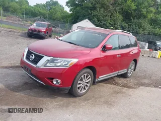 2013 Nissan Pathfinder SV z VIN 5N1AR2MM6DC686662, wystawiony jako IAAI lot #42517509 z przebiegiem 114 731 mil mil oraz . Historia ofert i sprzedaży dostępna na DreamBid. Obrazek 2.