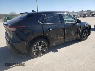 2023 Toyota bZ4X XLE z VIN JTMABACA8PA040260, wystawiony jako Copart lot #42473684 z przebiegiem 5 884 mil mil oraz . Historia ofert i sprzedaży dostępna na DreamBid. Obrazek 3.