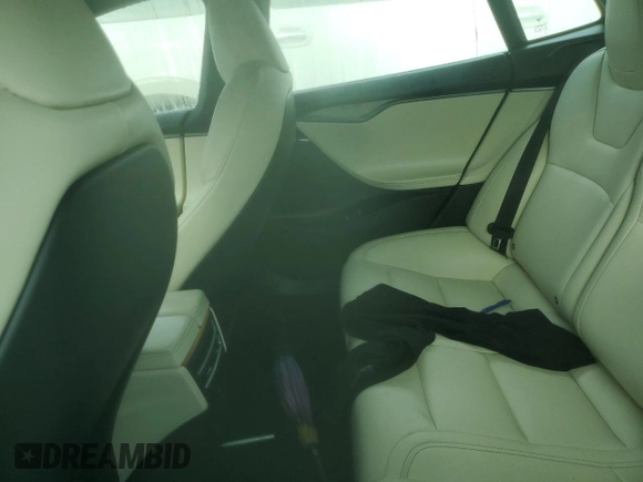 2021 Tesla Model S Long Range Plus z VIN 5YJSA1E23MF425368, wystawiony jako Copart lot #73956634 z przebiegiem Nie podano mil oraz Nie do naprawy • Non repairable. Historia ofert i sprzedaży dostępna na DreamBid. Obrazek 10.