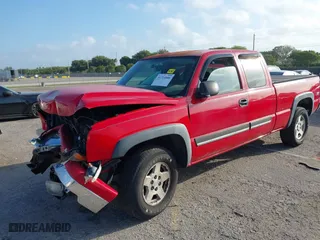 2006 Chevrolet Silverado 1500 LT1 with VIN 1GCEK19B46E108918, listed as a IAAI auction lot 41724888 with 194,619 mi miles. Bid and sale history available at carsss.com. Image 2.