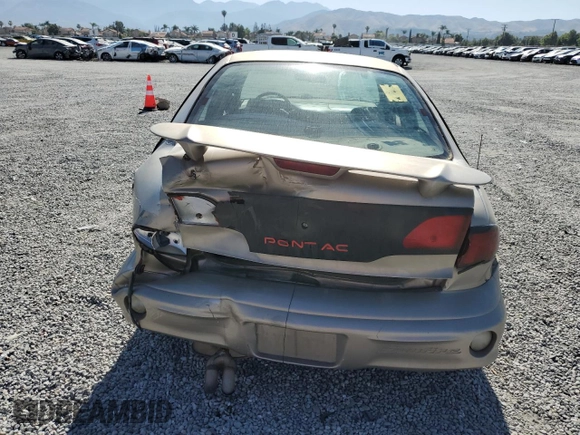 2002 Pontiac Sunfire SE z VIN 1G2JB524227409529, wystawiony jako Copart lot #59048045 z przebiegiem 89 377 mil mil oraz Szkoda całkowita • Salvage title. Historia ofert i sprzedaży dostępna na DreamBid. Obrazek 6.